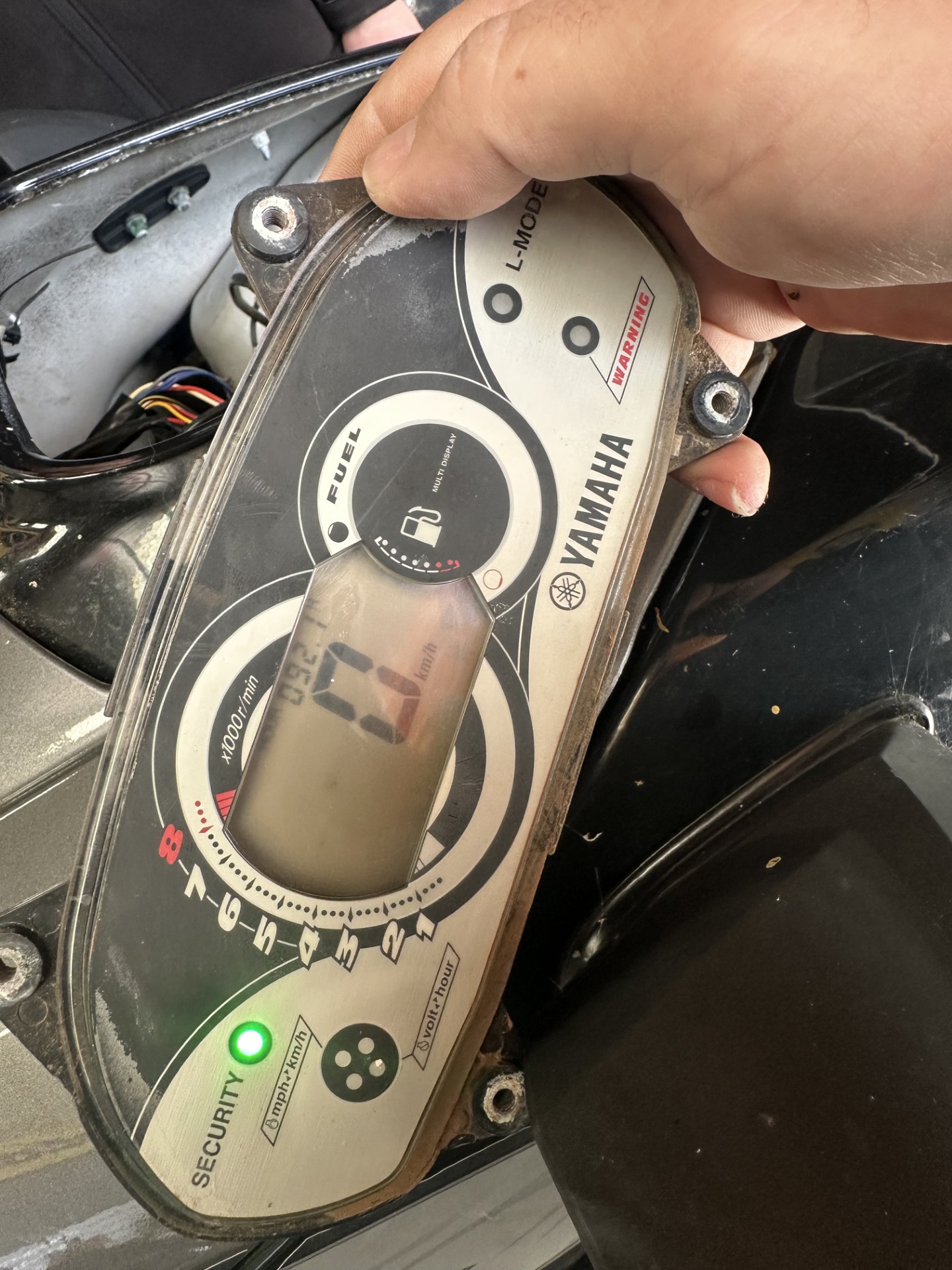 USED METER ASSY -F1K-6820A-02 (92 HOURS)